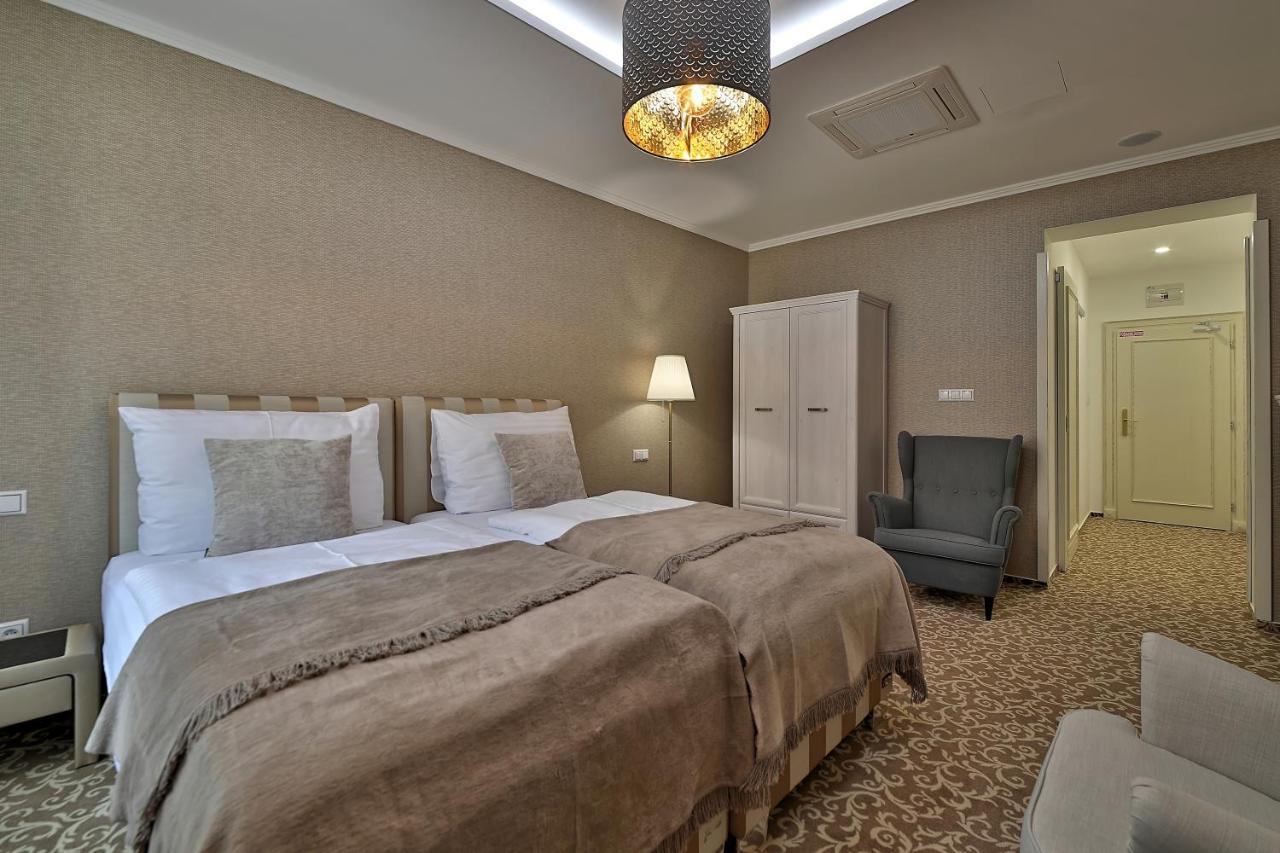 Hotel Pod Bránou Bártfa Kültér fotó