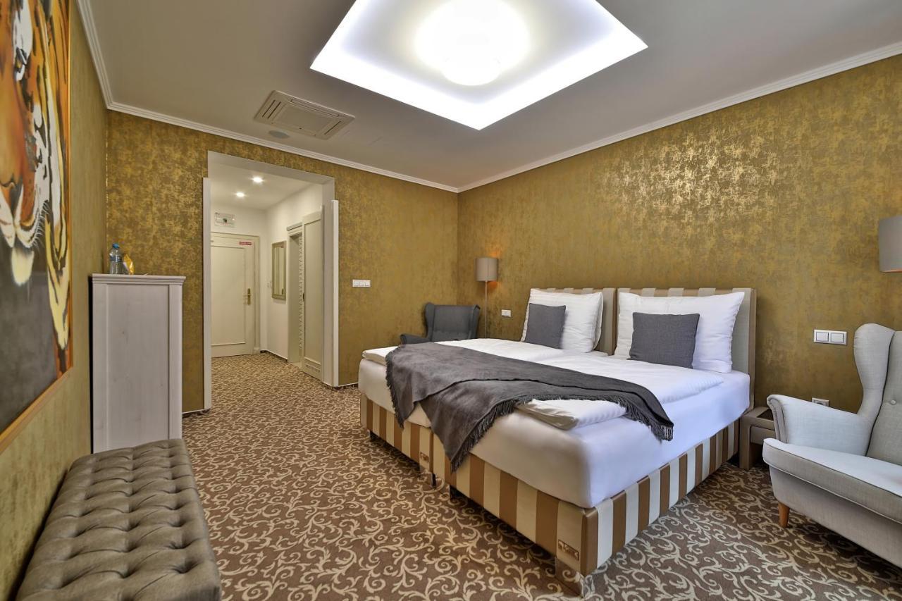 Hotel Pod Bránou Bártfa Kültér fotó