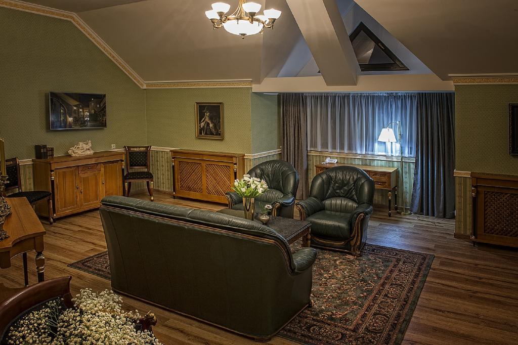 Hotel Pod Bránou Bártfa Szoba fotó
