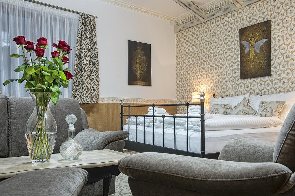 Hotel Pod Bránou Bártfa Szoba fotó