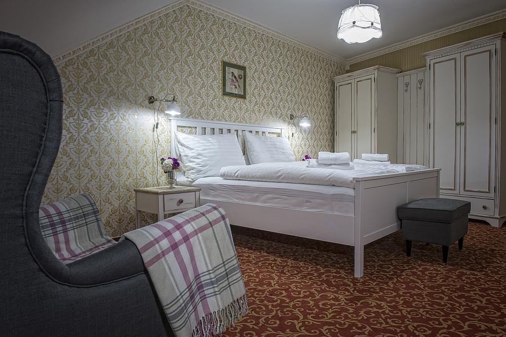 Hotel Pod Bránou Bártfa Szoba fotó